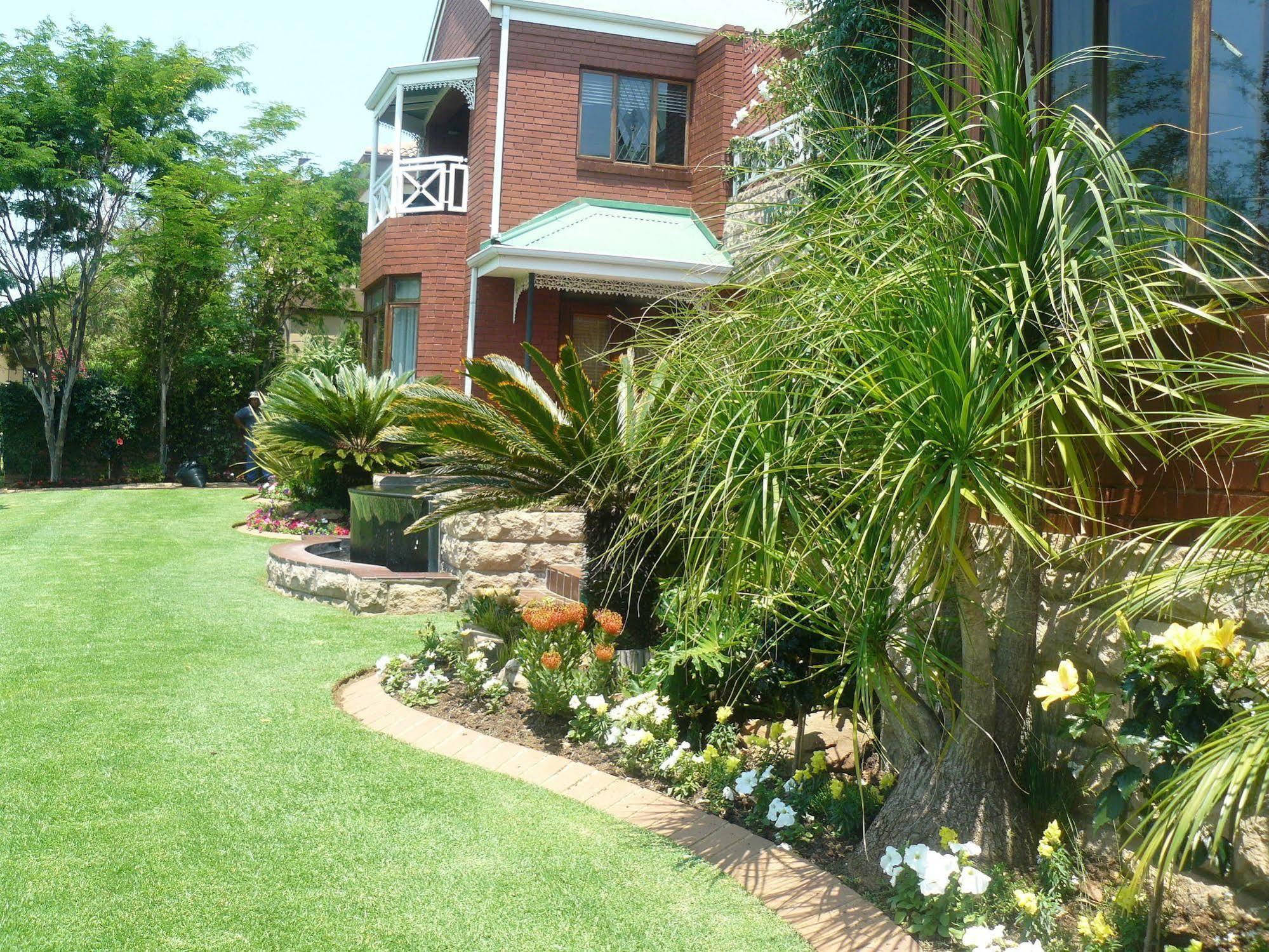 啄木鸟酒店 Pretoria-Noord 外观 照片