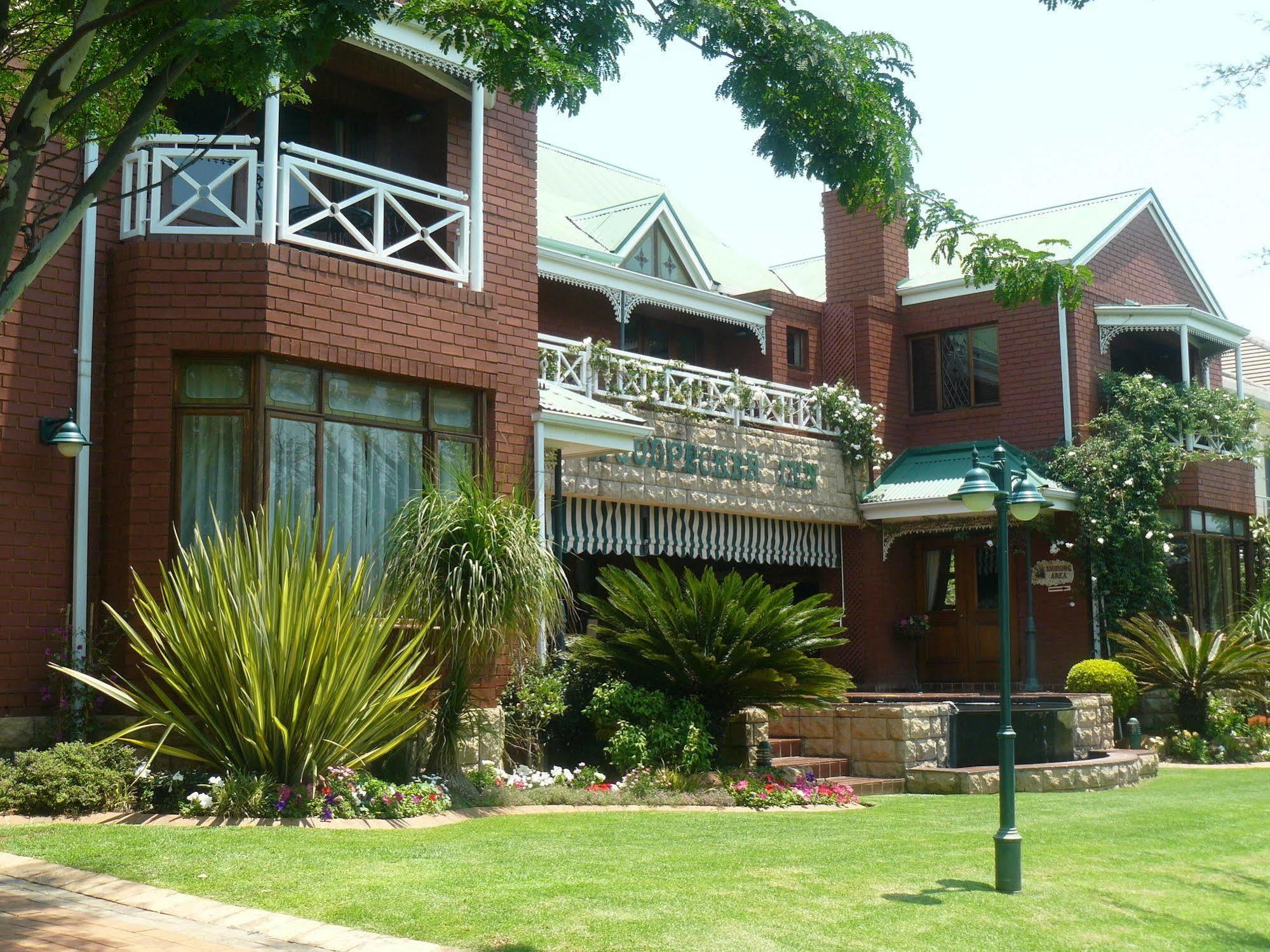 啄木鸟酒店 Pretoria-Noord 外观 照片